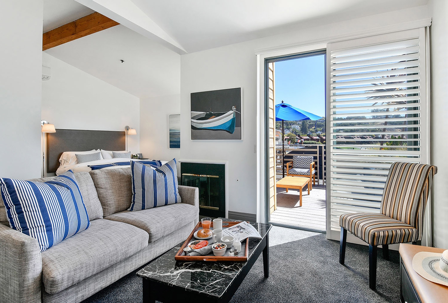 Waters Edge Hotel Gallery